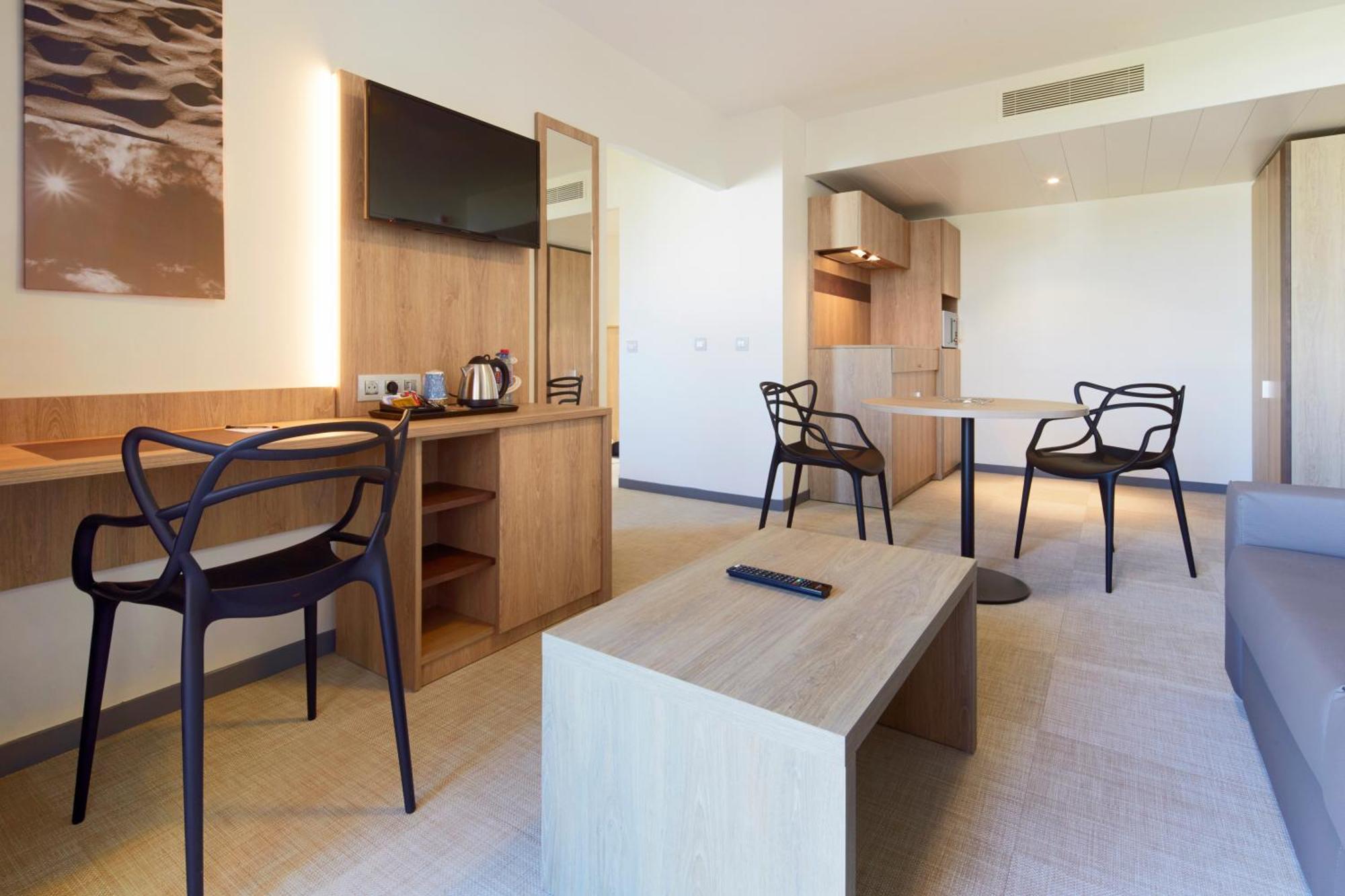 One-Bedroom Apartment 1 Double Bed 1 Sofa Bed